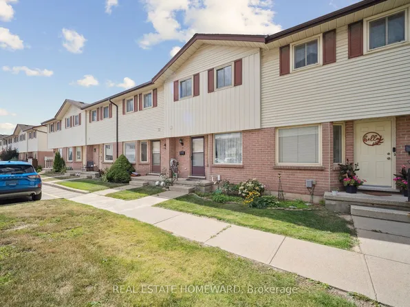 1093 Nellis St #12, Woodstock, ON N4T 1P5