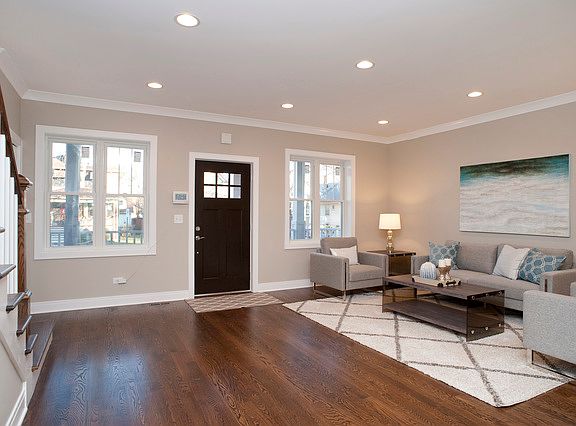 5th image of 1107 Clarence Ave
