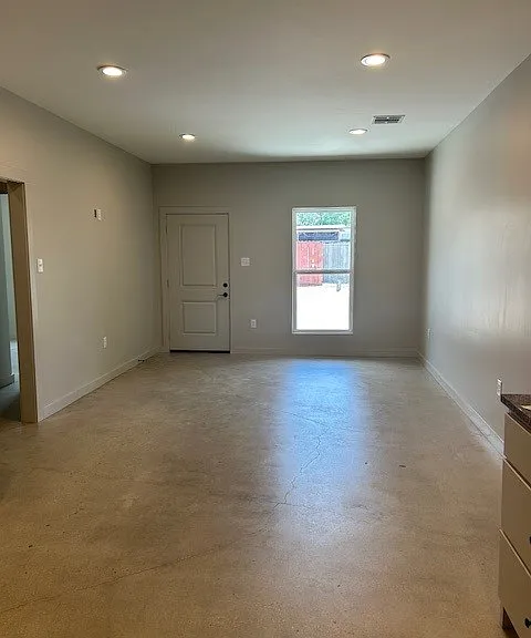 518 W 7th St — Photo 5