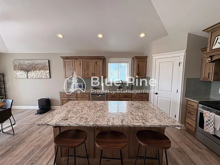 1890 Mesa Canyon Dr — Photo 6