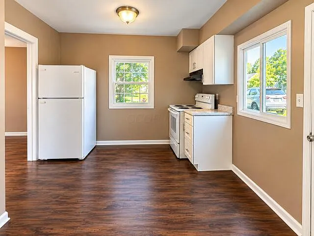 4 bed, 1.0 bath, 1136 sqft, $1,500 — Photo 2