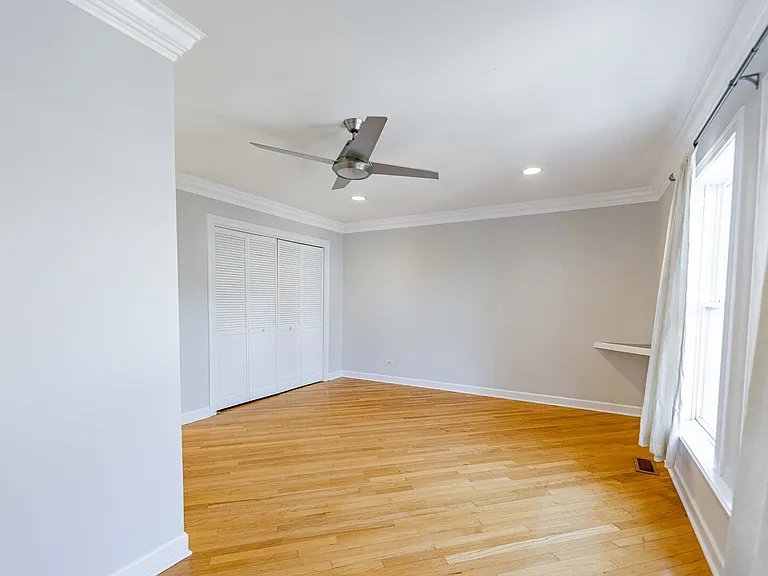 3413 S Indiana Ave — Photo 24