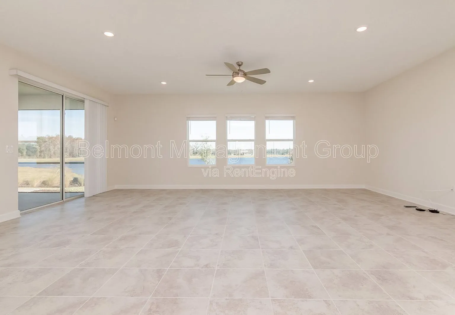 4 bed, 2.5 bath, 3200 sqft, $3,300 — Photo 4