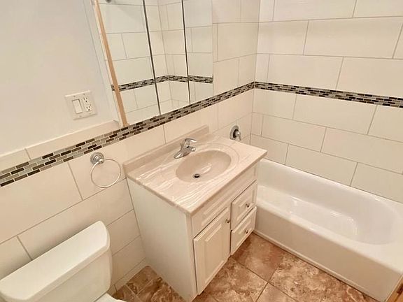 5th image of 85 Newel St #2R