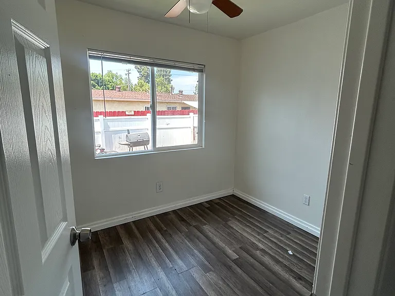 615 Garrett Ave — Photo 3
