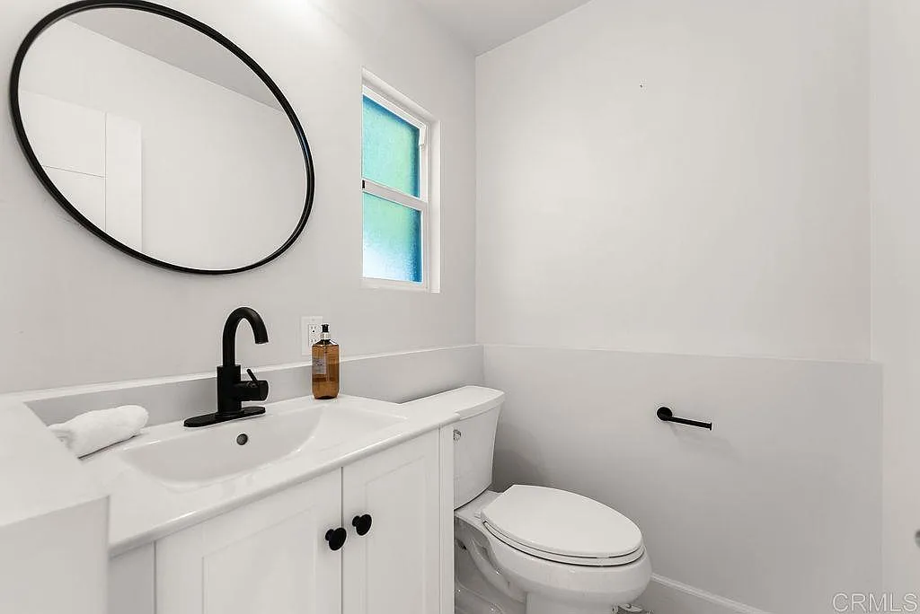Building Photo - 3866 Alta Mesa Dr