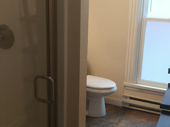 4th image of 7 Saint Helens Ave #4