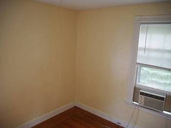 5th image of 849 Whitney Ave #2