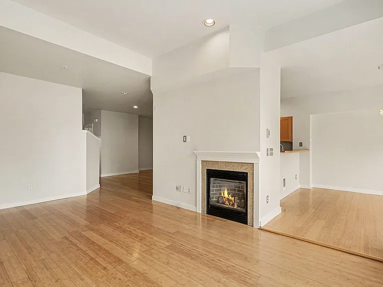 3500 E Lake Sammamish Pkwy SE #2-103 — Photo 6