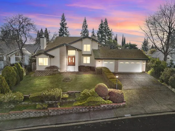 11110 Tanglewood Dr, Auburn, CA 95603