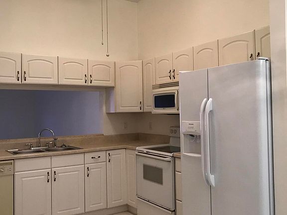 3rd image of 754 S Orlando Ave APT 206
