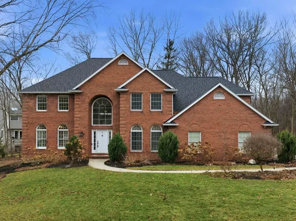 2930 Covington Hollow Trl, Fort Wayne, IN 46804