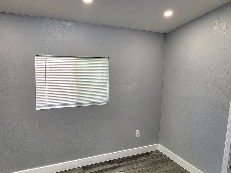 148 E Tamarack Ave #13 — Photo 12
