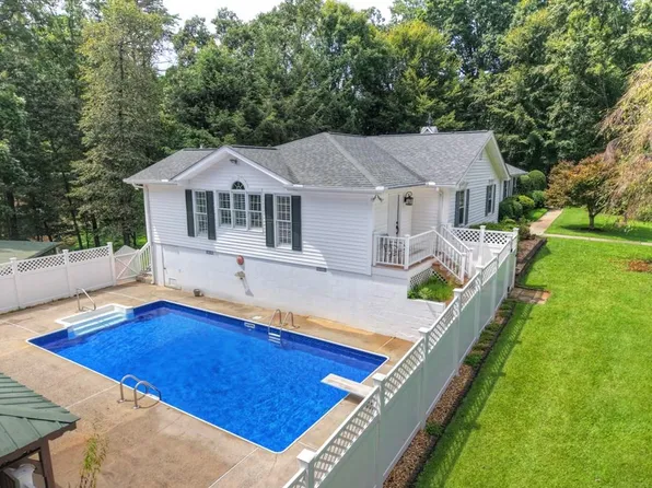 36 Timberland Dr, Ellijay, GA 30540