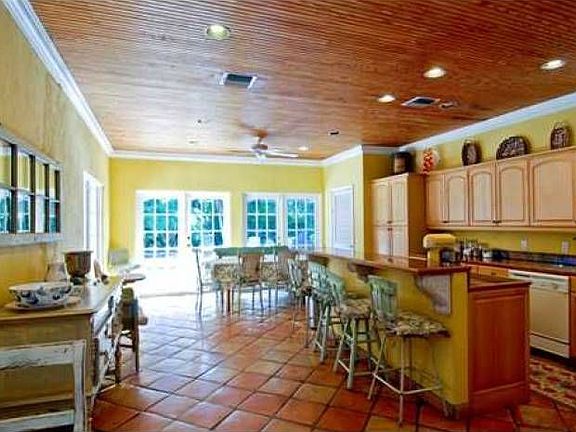 Dining Room Area