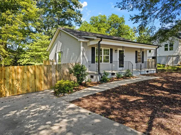 104 Gilbert St, Greer, SC 29651