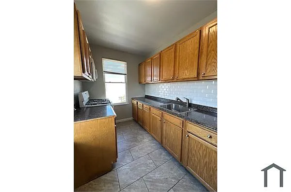 Building Photo - 3406 Belair Rd #3