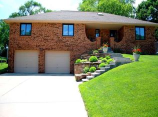 7520 S 47th St, Omaha, NE 68157