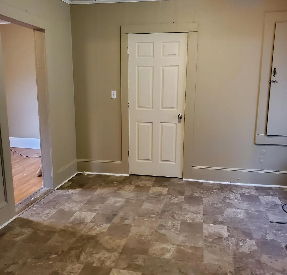 106 E. Green St - 4 — Photo 1