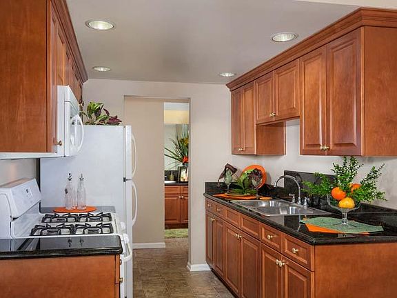 4th image of 276 S Benson Ave #1434451
