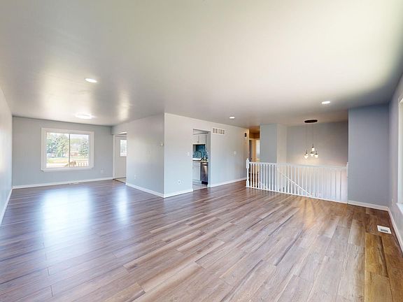 5th image of 4126 Lombardy St