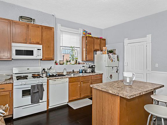 5th image of 624-628 S Racine Ave #626-4