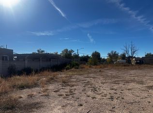 704 Griegos Rd NW, Albuquerque, NM 87107