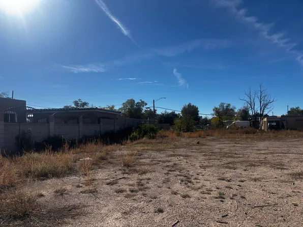 704 Griegos Rd NW, Albuquerque, NM 87107