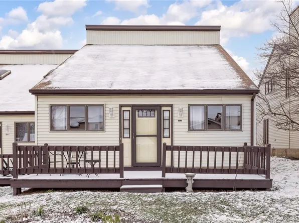 3922 E Boardwalk Pl, Erie, PA 16506