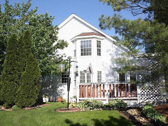 2nd image of 903 Bellaire Dr