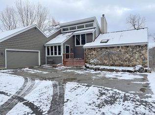 2555 Titmouse Trl, Milford, MI