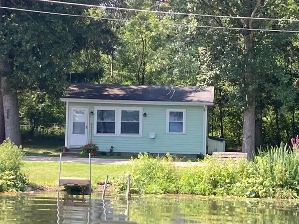 7100 S 20 E, Wolcottville, IN 46795