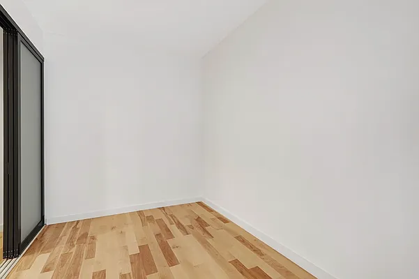 Rented by REZI | media 15