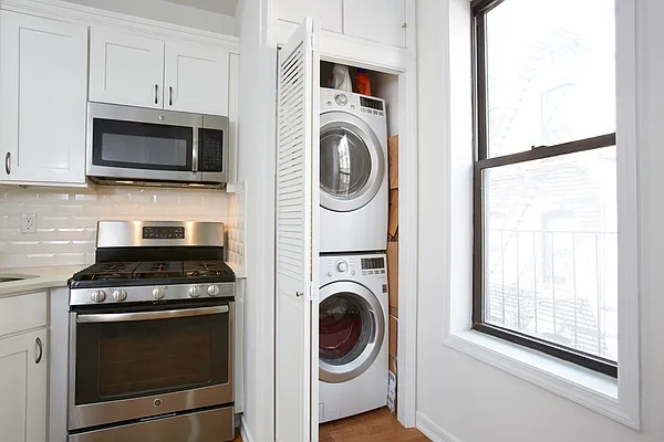 Rented by Compass | media 12