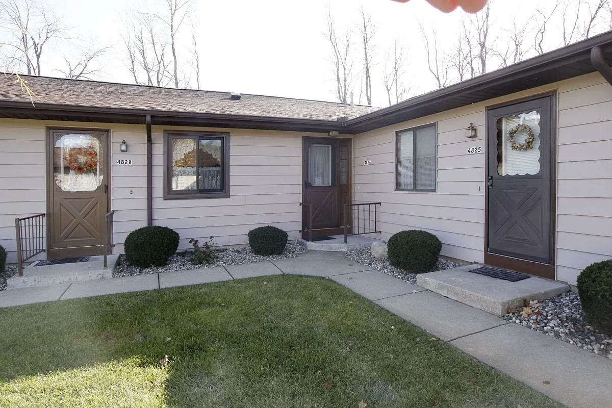 4827 Weston Ave photo 1