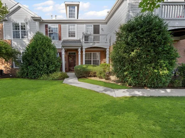 4212 Savoy Ln, McHenry, IL 60050