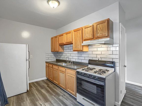 3rd image of 3 Burnside Dr #4