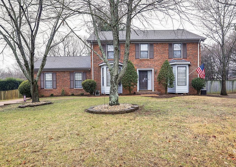 1st image of 112 Tudor Ct