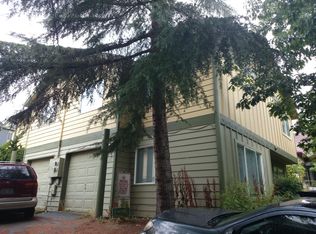 725 26th Ave S, Seattle, WA 98144