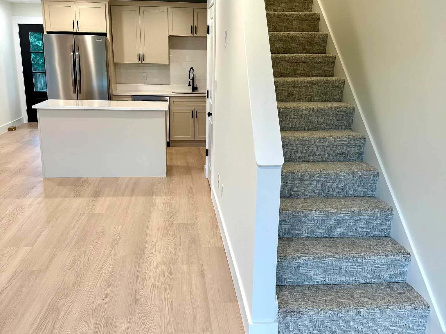 2 bed, 2.5 bath, 1500 sqft, $1,995 — Photo 4
