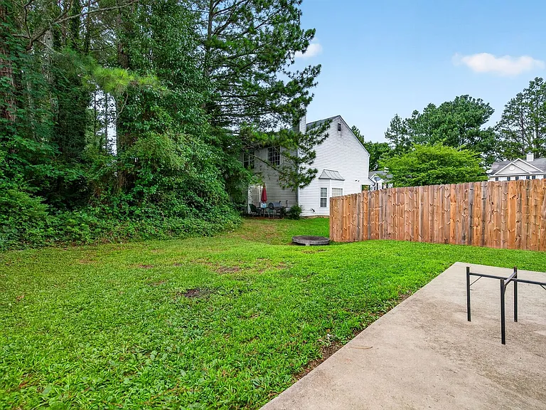 5495 Hampton Ct — Photo 32
