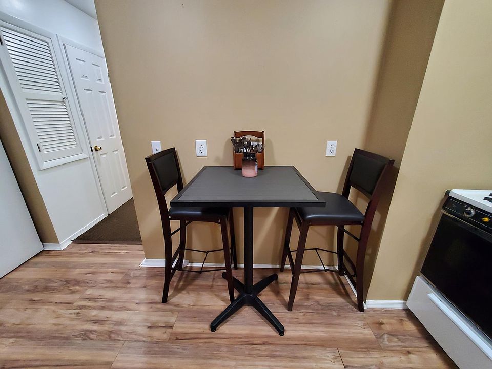 Dining set