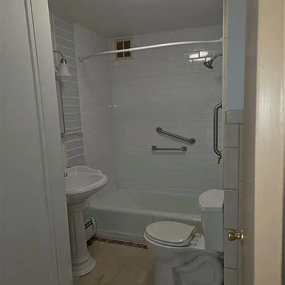 1431 Smithfield Ave #2F — Photo 8