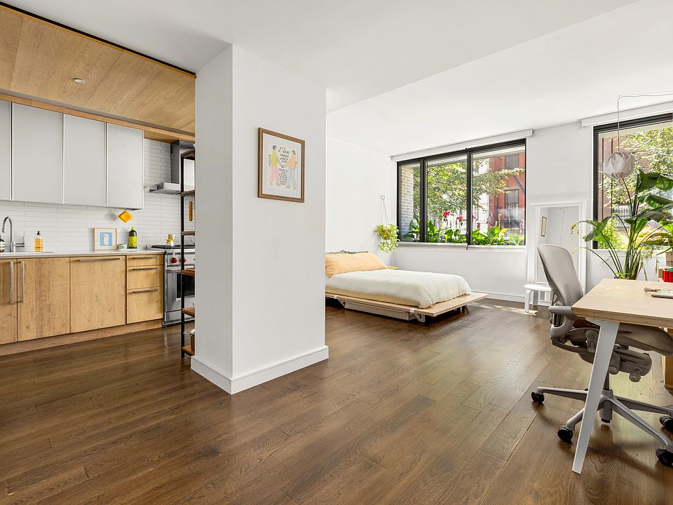1st image of 211 E 13th St #1D
