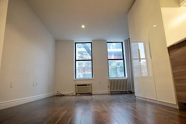 Rented by J Misrahi Realty Corp | media 2