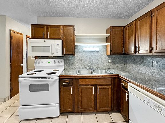 2nd image of 111 Cottonwood St #9