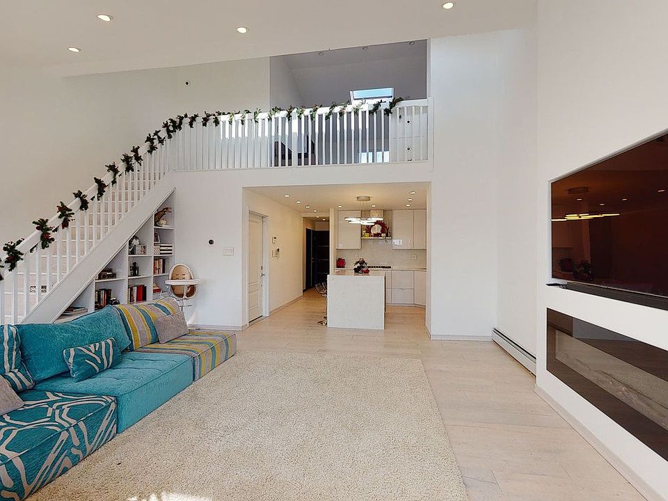 1st image of 1405 Royce St #8C