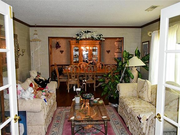 2nd image of 5112 Janet Dr