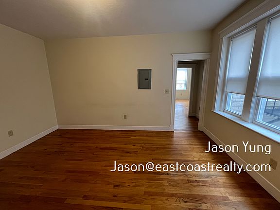 2nd image of 237 Kelton St #10