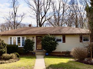 612 Kingsley Rd SW, Vienna, VA 22180